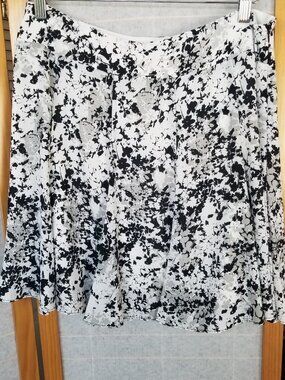 Nue Options White Printed Mini Skirt Size 12 Petite Lined Lightweight